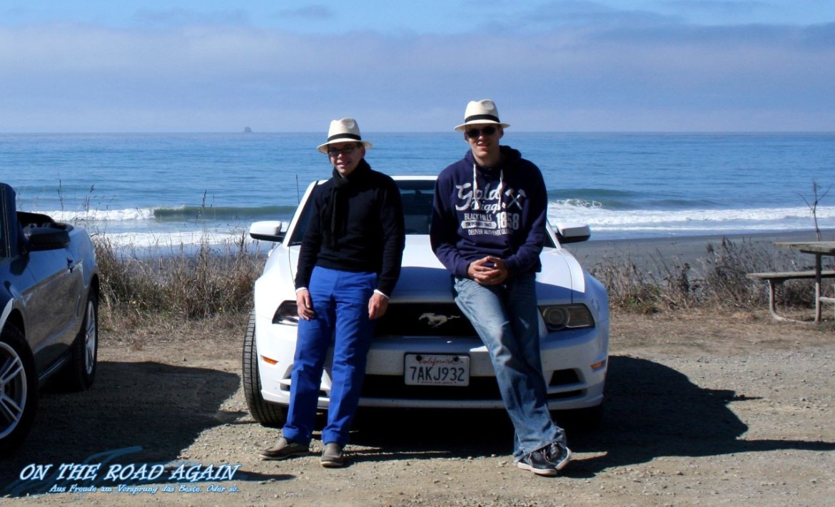 Uwe und Robert mit Mustang Cabrio