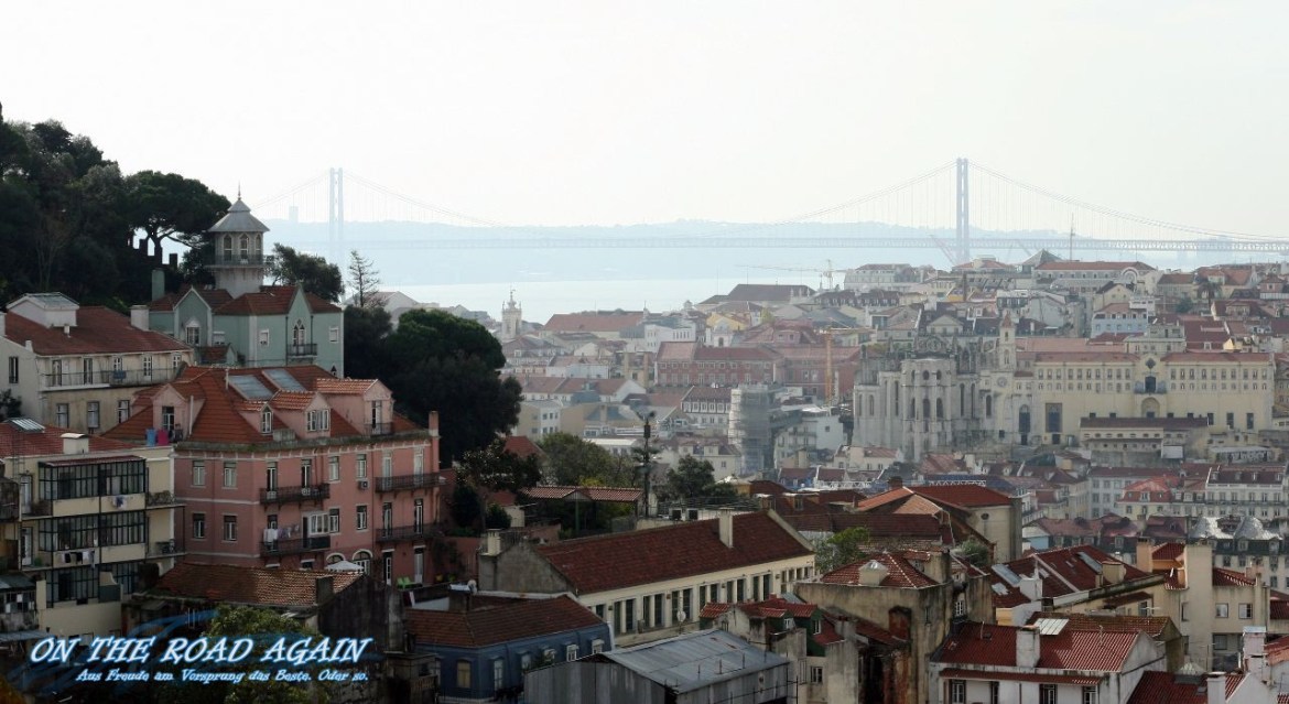 Brücke des 25. April und Altstadt Lissabon