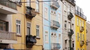 Bunte Fassaden in Lissabon