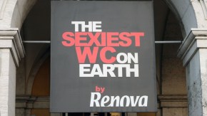 THE SEXIEST WC ON EARTH by Renova