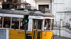 Tram 28 in Lissabon