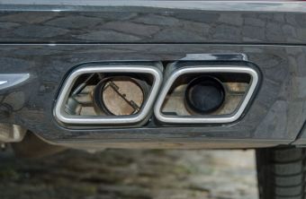 BMW 760i Abgasanlage Klappen
