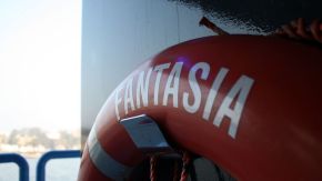 Fahrgastschiff Fantasia Hamburg
