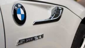 BMW sDrive 20i Logo