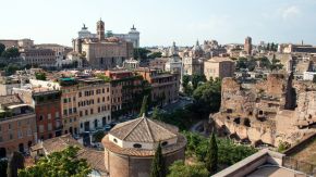 Blick auf die Altstadt vom Forum Romanum