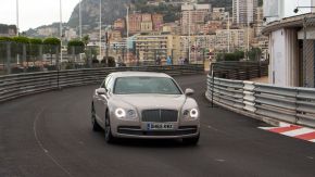 Bentley auf der Rennstrecke in Monaco