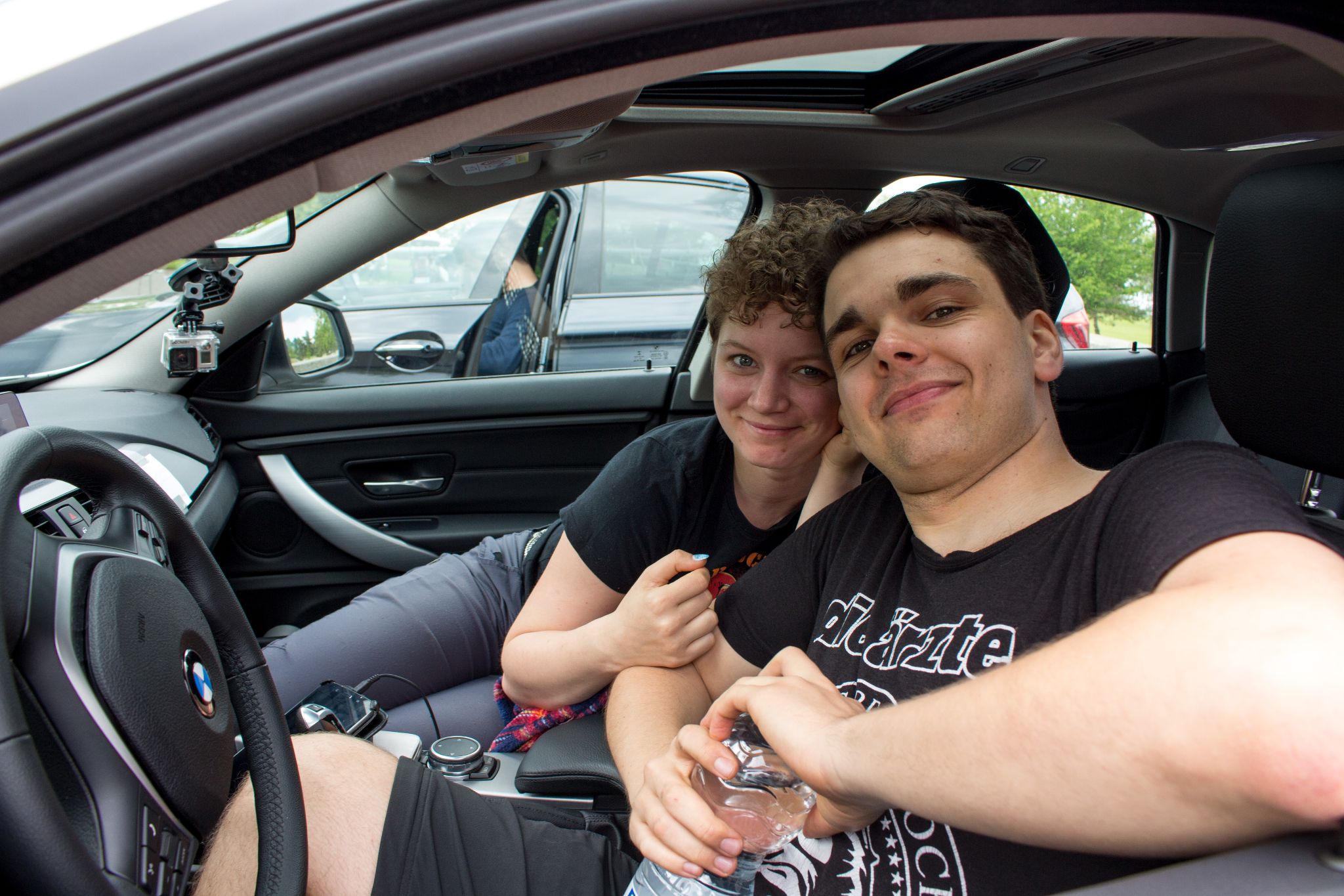 Team Connie & Blyde am Start von Etappe 2 der OTRARallye2016