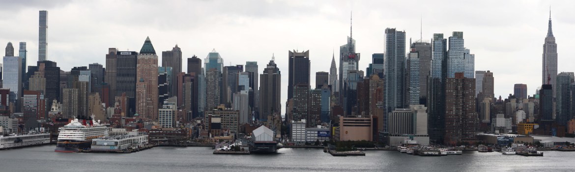 New York Skyline über den Hudson River von New Jersey aus