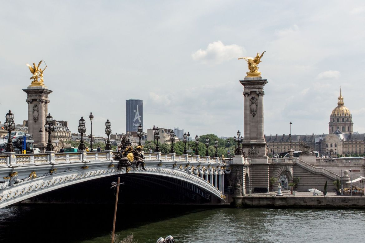 Tour Montparnasse von der Pont Alexandre III, Paris
