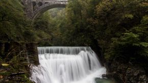 Großer Wasserfall Vintag Klam