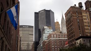 MetLife + Chrysler Building von der Park Avenue