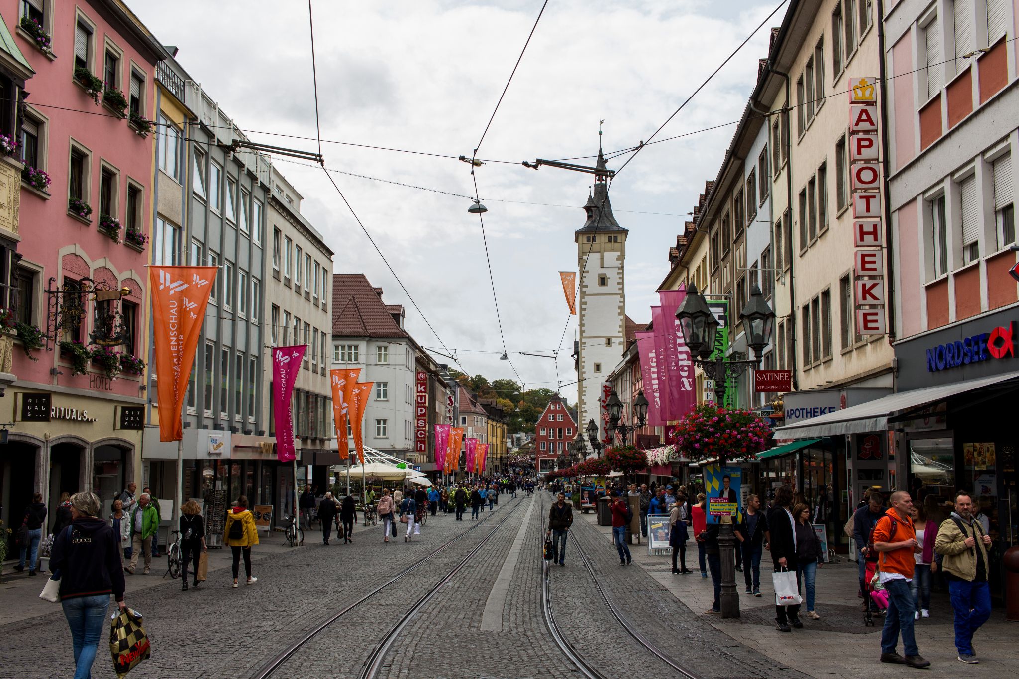 Altstadt von Würzburg auf der Domstraße