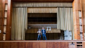 Willy und Robert auf der Bühne im Ballsaal Hotel Fürstenhof, Eisenach