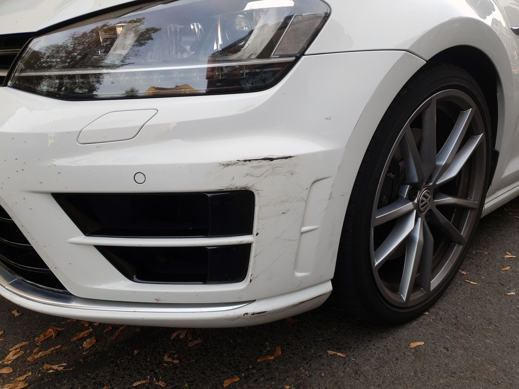 Golf R Streifschaden beim Parken