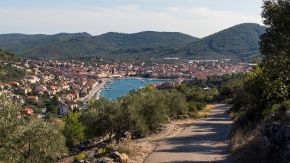 Bucht von Vela Luka, Korcula, Kroatien