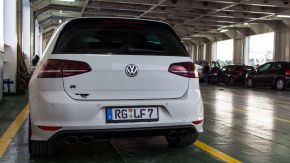 Golf 7R auf der Fähre nach Korcula