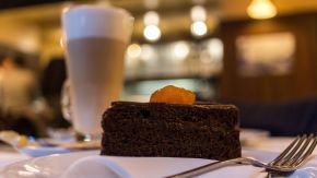 Sachertorte im Café Central, Budapest