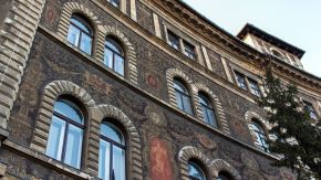 Verzierte Fassade am Kodaly Körönd, Budapest, Ungarn