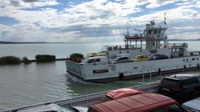 Balatonfähre Richtung Tihany