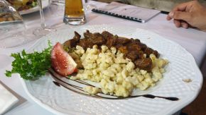 Gulasch im Százéves Étterem