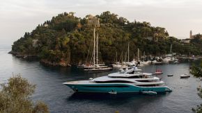 Go Yacht im Hafen von Portofino
