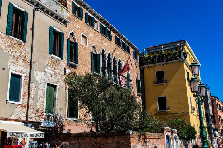 Gebäude mit Patina in Venedig