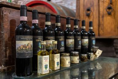 Verschiedene Weine in Montepulciano