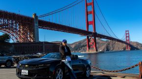 Robert am Camaro Cabrio an der Golden Gate Bridge