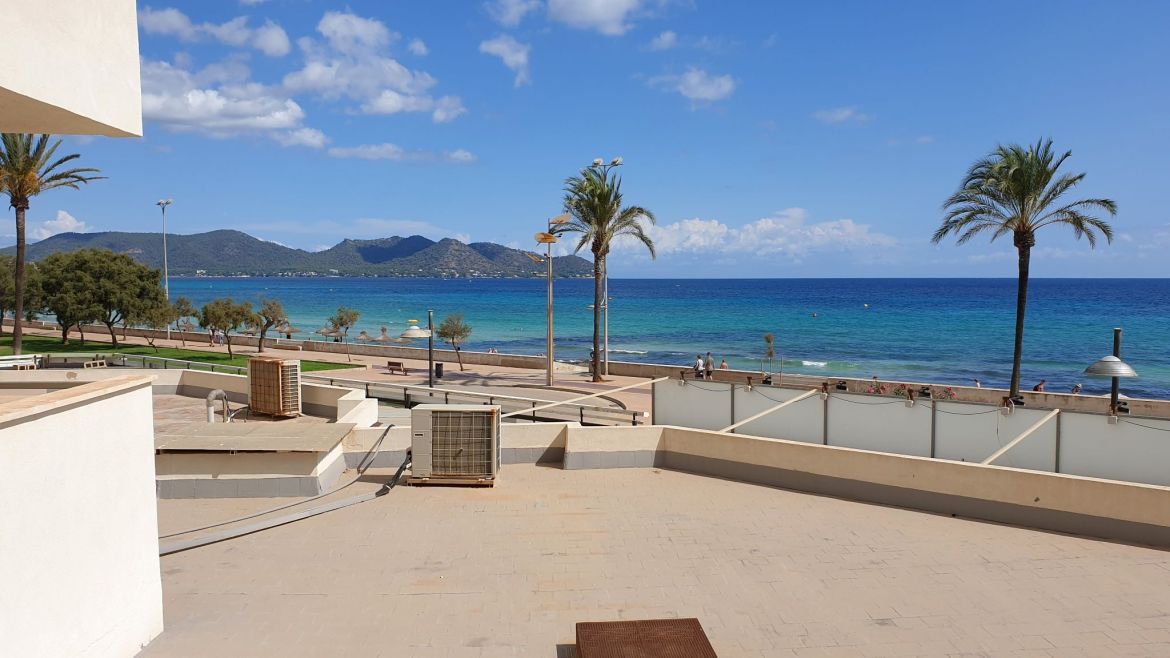 Blick am Strand von Cala Millor