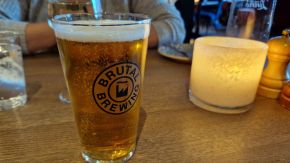 Brutal Brewing Bier im Stockholm Fisk, Schweden