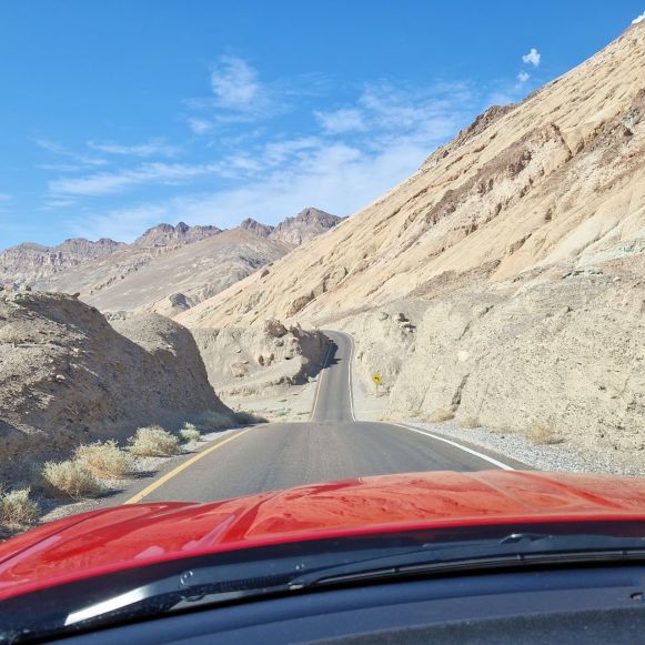 Auf dem Artists Drive im Death Valley