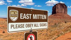 East Mitten Sign, Monument Valley