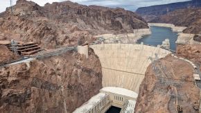 Hoover-Staudamm, Colorado River und Lake Mead von der Mike OCallaghan–Pat Tillman Memorial Bridge aus gesehen