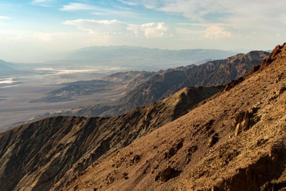 Norden des Death Valleys von Dantes View aus gesehen_21by10