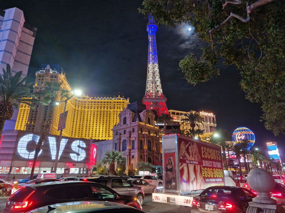 Paris Hotel in Las Vegas bei Nacht