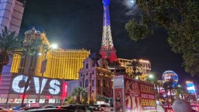 Paris Hotel in Las Vegas bei Nacht