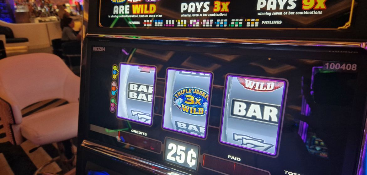 Slot Machine im Resorts World Casino in Vegas_21by10