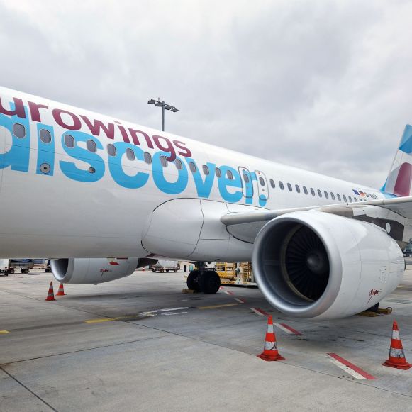 Eurowings Discover Airbus A320 D-AIUX am FRA