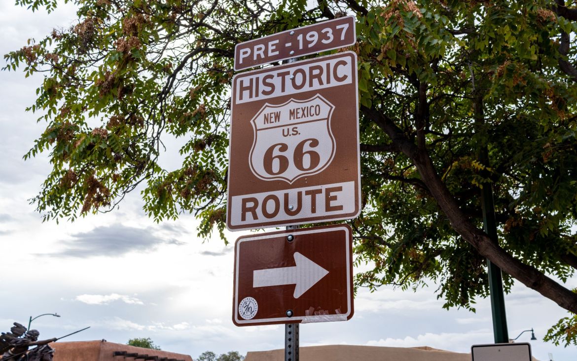 Schild Historic Route 66 in Santa Fe, New Mexiko