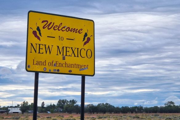 Welcome to New Mexico, Land of Enchantment, Schild