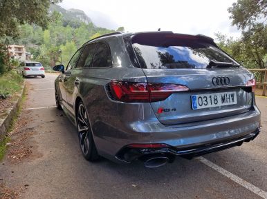 Audi RS4 Avant im Tramuntanagebirge auf Mallorca