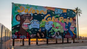 Graffito am Lake Dolores Waterpark auf Billboard