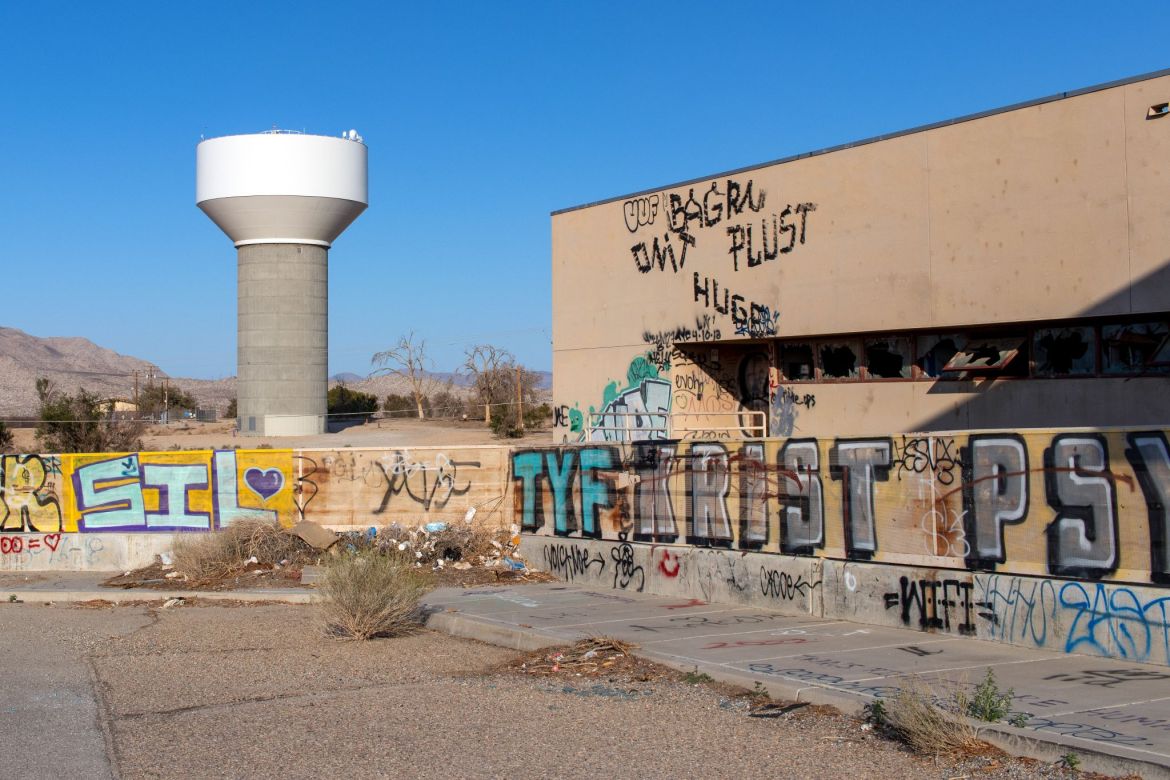 Wasserturm und Krankenhaus der George Airforce Base, Victorville, Kalifornien