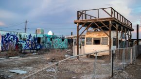 Wohnwagen mit Dachterrasse, Bombay Beach Estates, Salton Sea