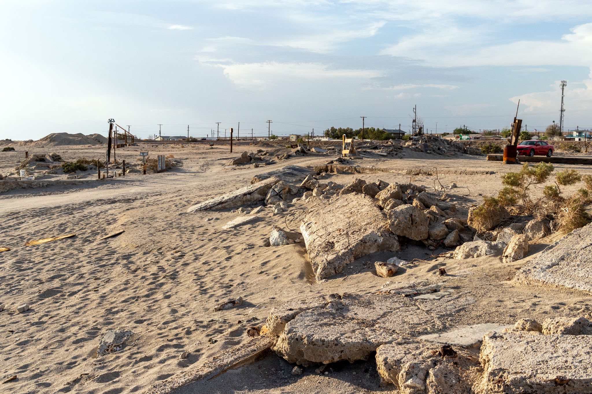 Zerfallene Ruinen am Strand von Bombay Beach, Salton Sea