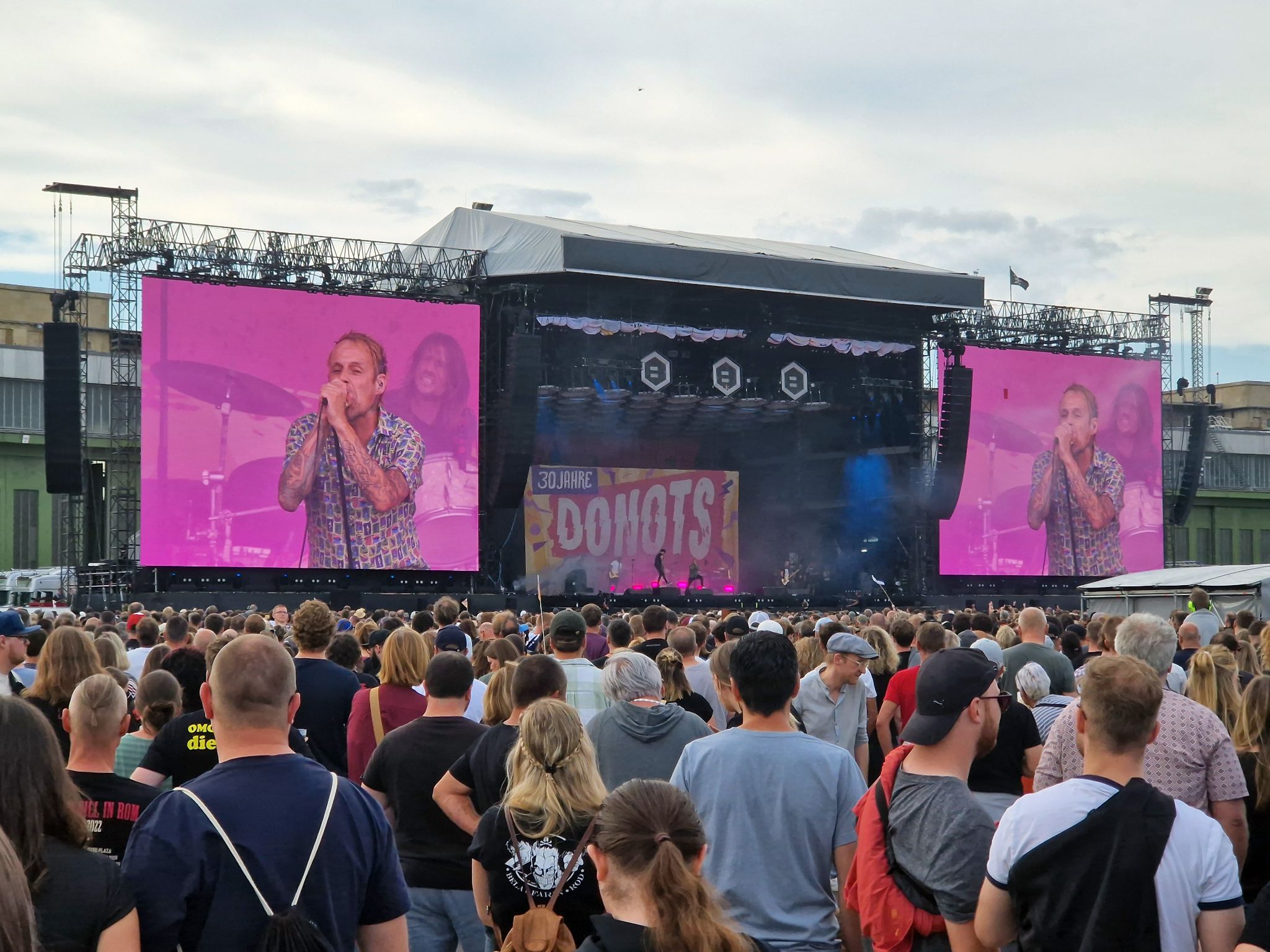 30 Jahre Donots als Vorband der Ärzte