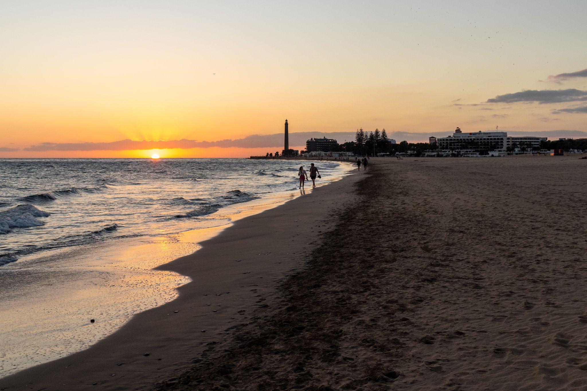 Sonne verschwindet im Meer bei Maspalomas, Gran Canaria