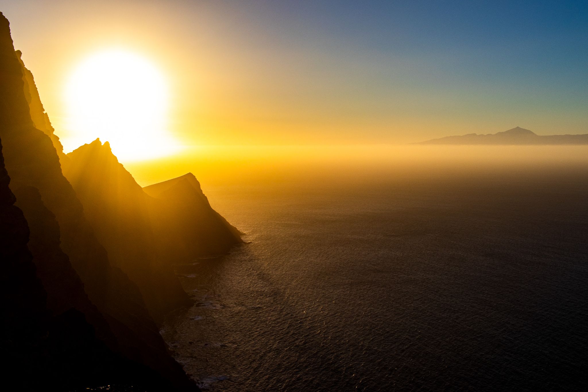 Ausblick auf Küste und Teneriffa vom Mirador Balcon an der GC-200, Gran Canaria