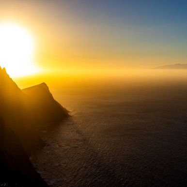 Ausblick auf Küste und Teneriffa vom Mirador Balcon an der GC-200, Gran Canaria Ausblick auf Küste und Teneriffa vom Mirador Balcon an der GC-200, Gran Canaria
