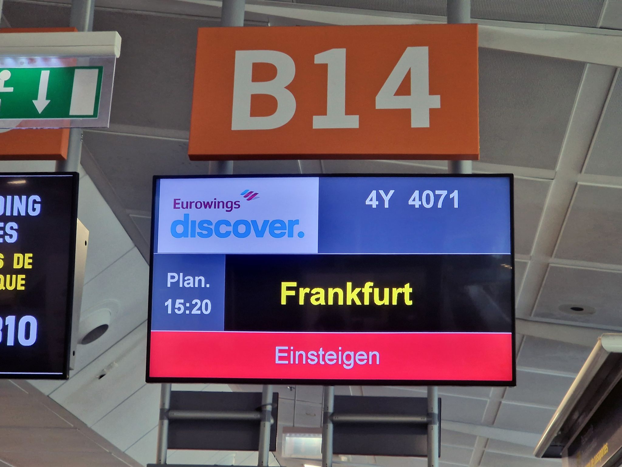 Einsteigen nach Frankfurt am Gate B14 TFS